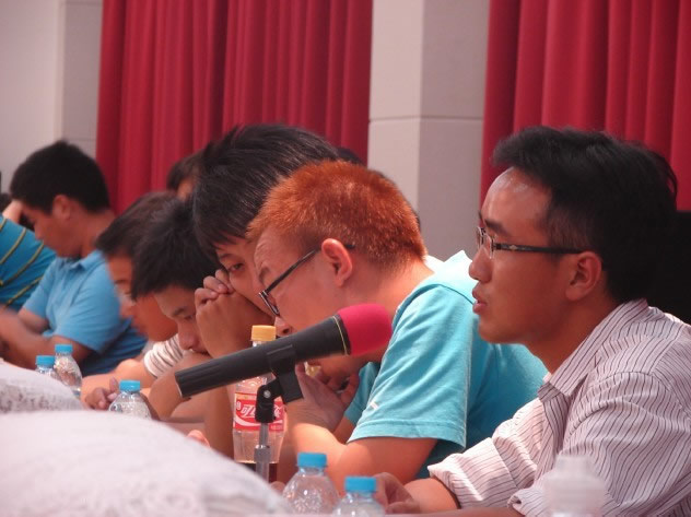 承上啟下，繼往開來--大學(xué)生員工座談會(huì)紀(jì)實(shí)